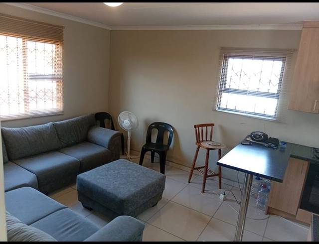 2 BEDROOM HOUSE FOR SALE IN WINDMILL PARK EXT